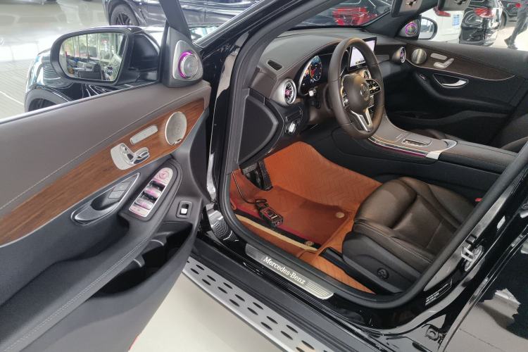 Used Mercedes-Benz GLC 2021 GLC 300 L 4MATIC Dynamic Model
