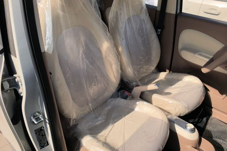 Used Wuling Hongguang MINIEV 2025 Four-Door Version Advanced Edition Right Front Seat