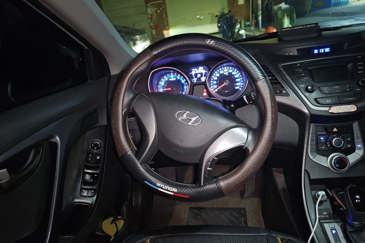 Used Hyundai Elantra (5th Generation / Langdong) 2016 1.6L Automatic Smart Version