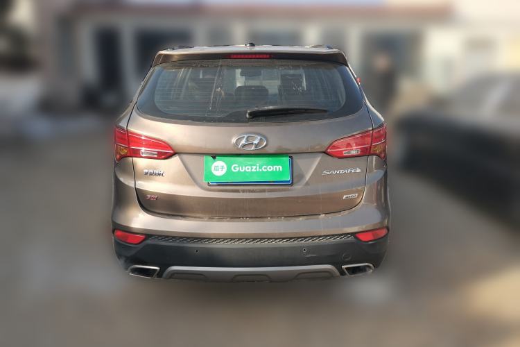 Used Hyundai Santa Fe 2013 Revised Version 2.4L Automatic All-Wheel Drive Luxury Trim