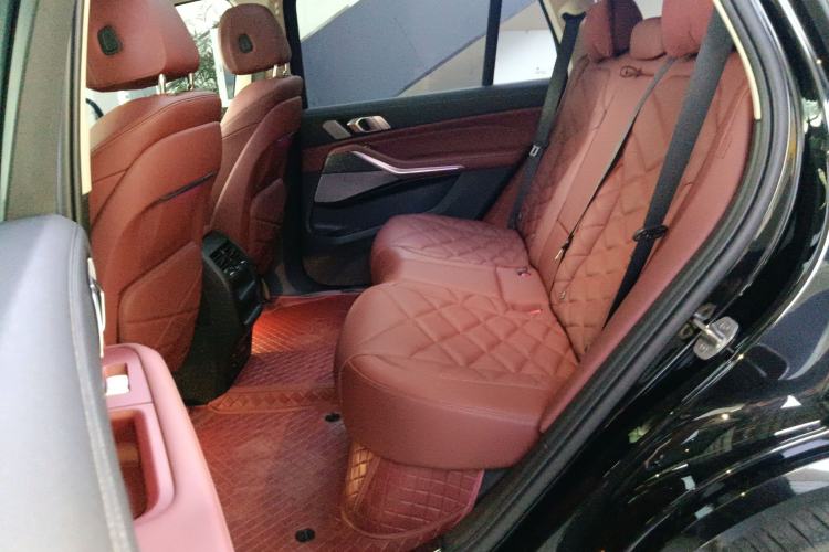 Used BMW X5 2022 Restyled xDrive 30Li Luxury Version M Sport Package
