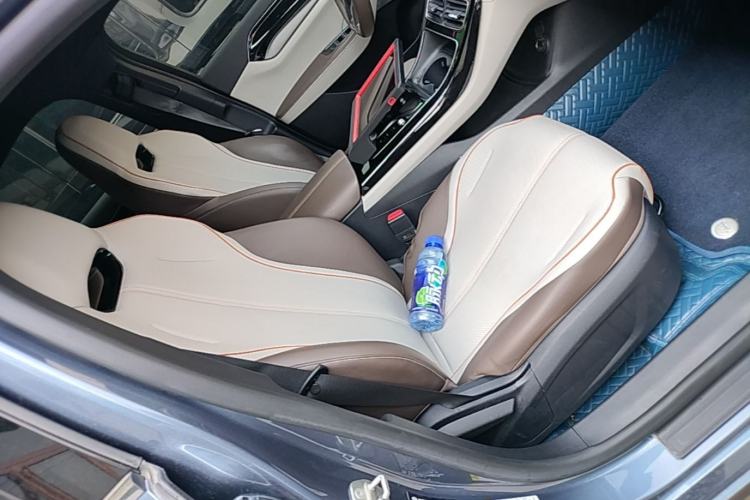 Used BYD Qin PLUS 2024 Honor Edition EV 420KM Leading Model Right Front Seat