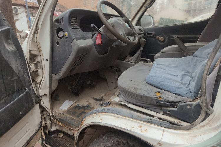 Used Jinbei Hiace 2011 2.0L 5th Generation Power King Classic 4G20D4B
