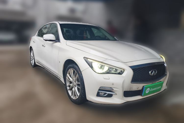 Used Infiniti Q50L 2016 2.0T Ambition Edition Front Right 45 Deg
