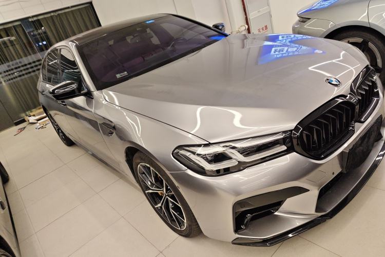 Used BMW 5 Series 2023 530Li Luxury Edition M Sport Package Front Right 45 Deg