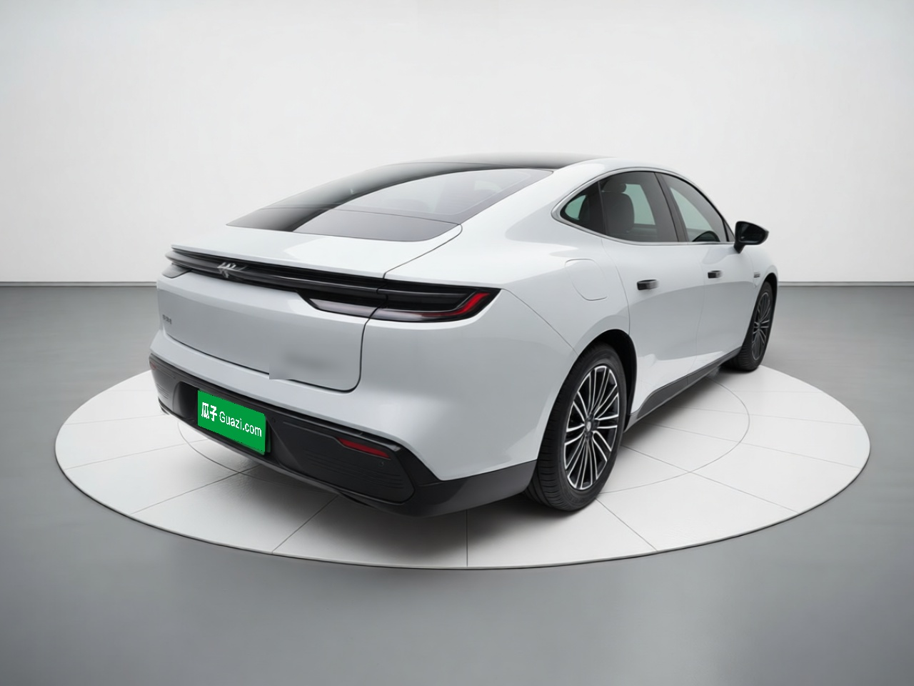 Geely Galaxy 8 2025 130km EM-i Deluxe Edition — снимка 6