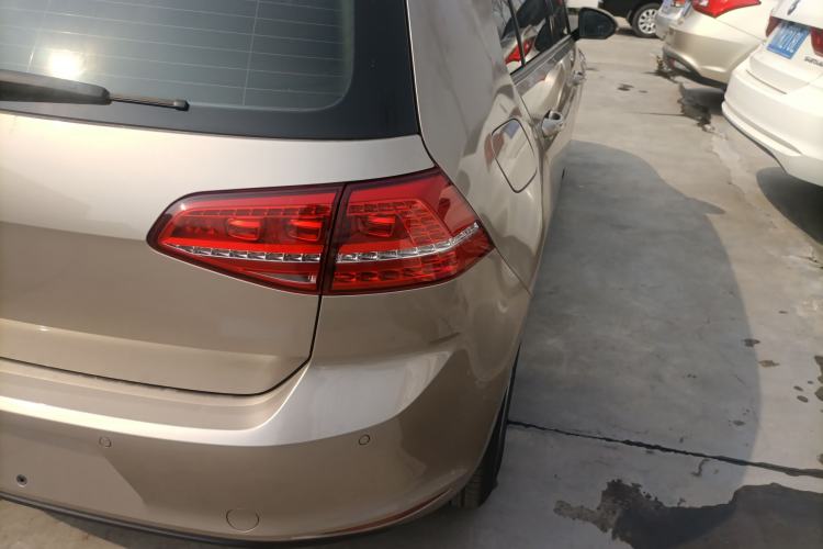 Used Volkswagen Golf 2016 1.6L Automatic Fashion Model