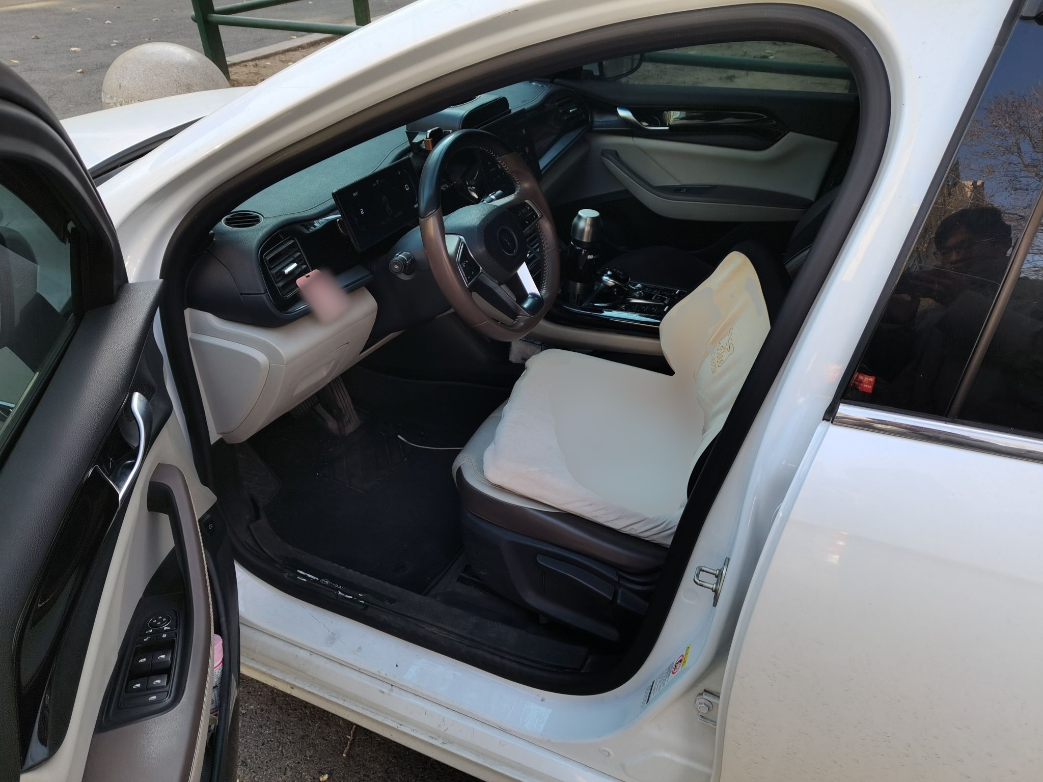 BYD Qin PLUS 2023 Champion Edition DM-i 55KM Leading Model — снимка 15