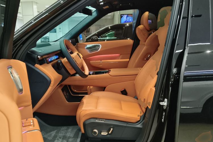 Used Lynk & Co 900 2025 2.0T Ultra