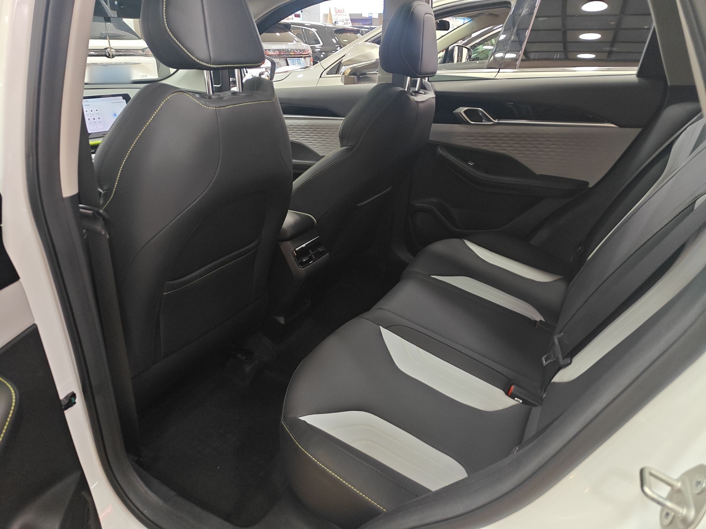 Geely Auto Coolray 2023 Bin Yue COOL 1.5TD DCT Champion Edition — снимка 8