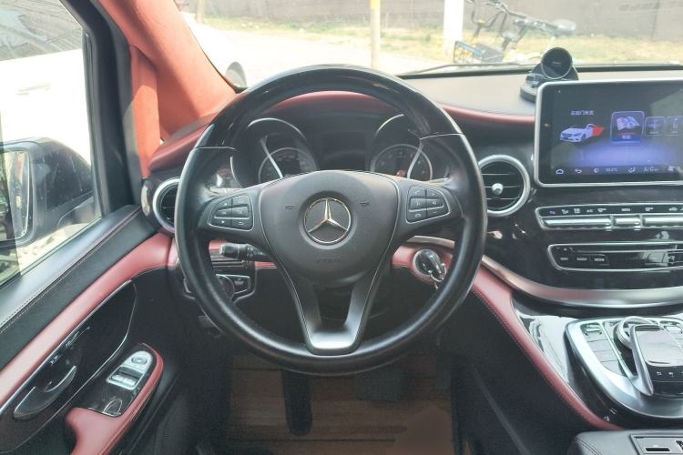 Used Mercedes-Benz V-Class 