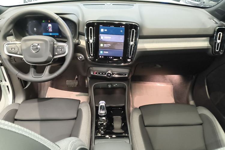 Used Volvo XC40 2025 B3 Smart & Luxurious Edition
