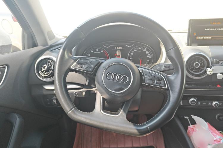 Used Audi A3 2017 Limousine 35 TFSI Sport Edition Steering Wheel