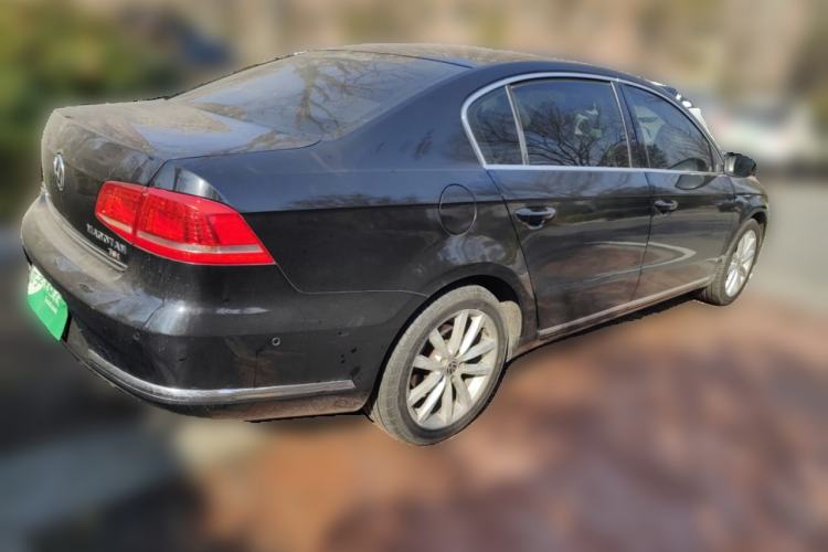 Used Volkswagen Magotan 2013 1.8TSI Prestige Model Rear Right 45 Deg