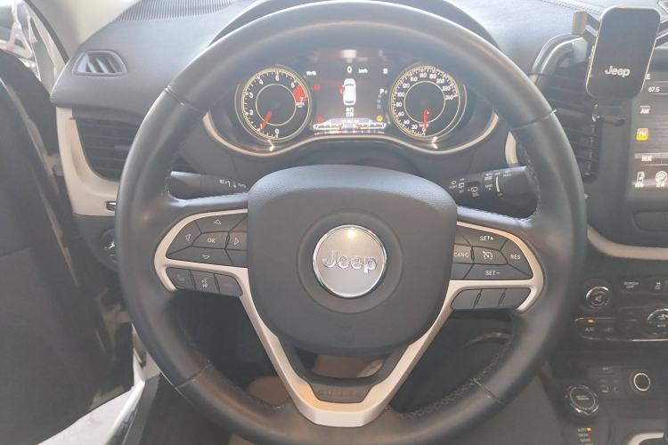 Used Jeep Cherokee 2017 2.4L Professional Smart Edition