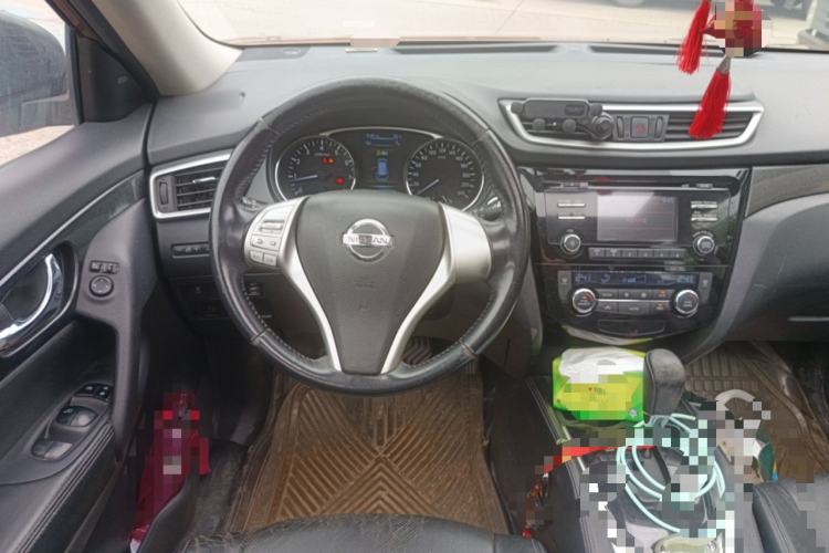 Used Nissan X-Trail 2014 2.5L CVT Luxury Edition 4WD Steering Wheel