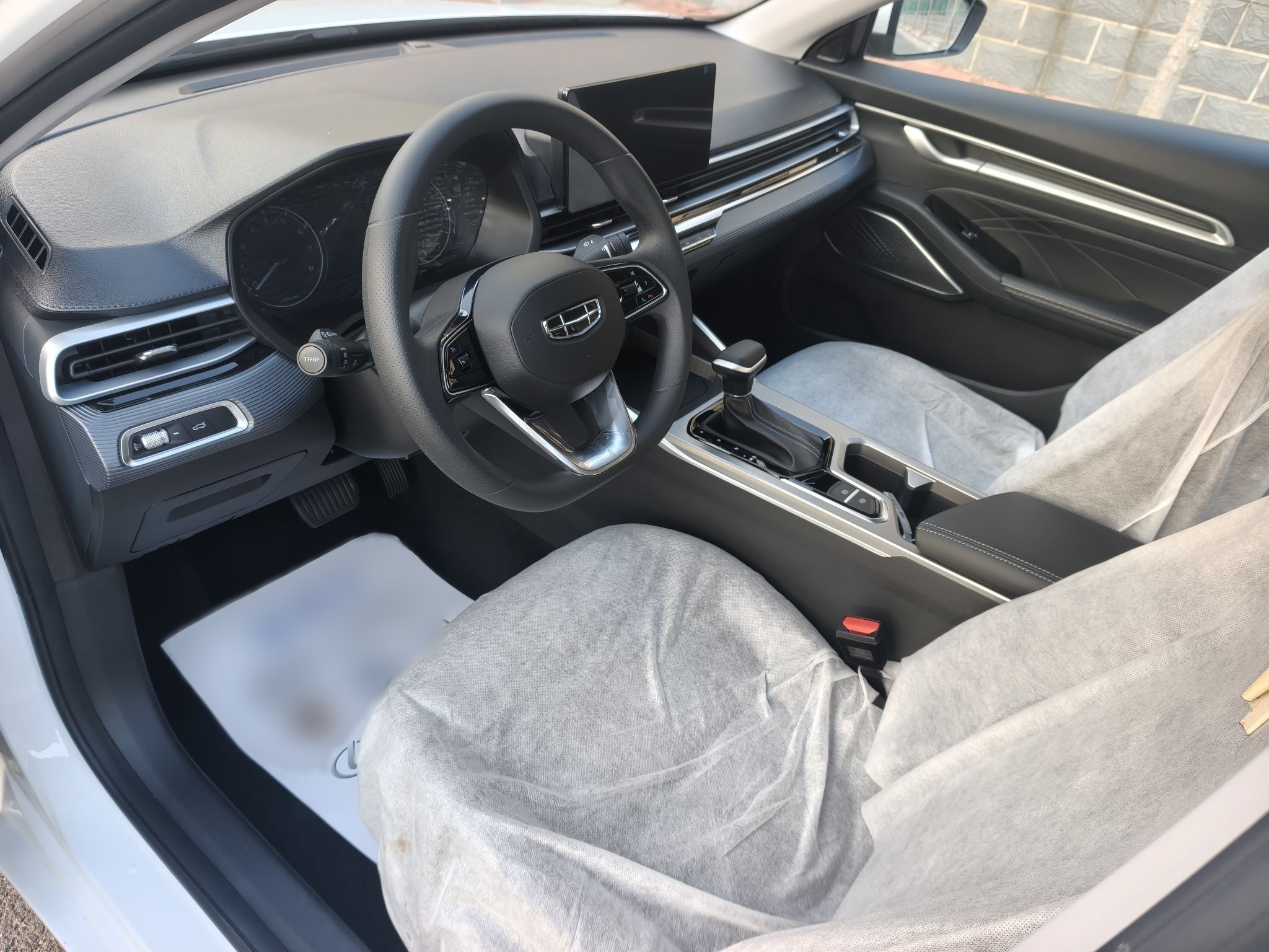 Geely Auto Emgrand 2023 4th Generation Champion Edition 1.5L CVT Luxury Model — снимка 16