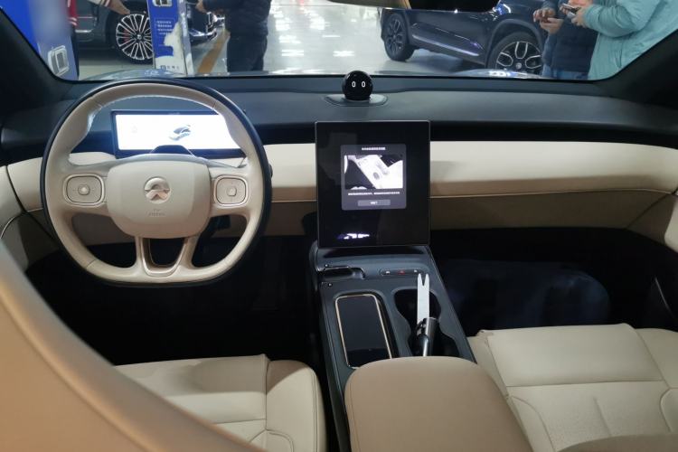 Used Nio ET5T 2023 75 kWh Touring Center Console