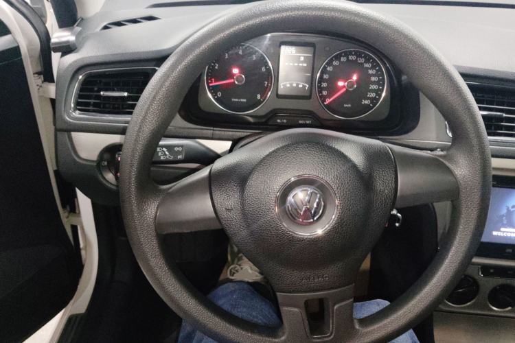 Used Volkswagen Lavida 2013 Restyled Classic 1.6L Manual Comfort Edition Steering Wheel