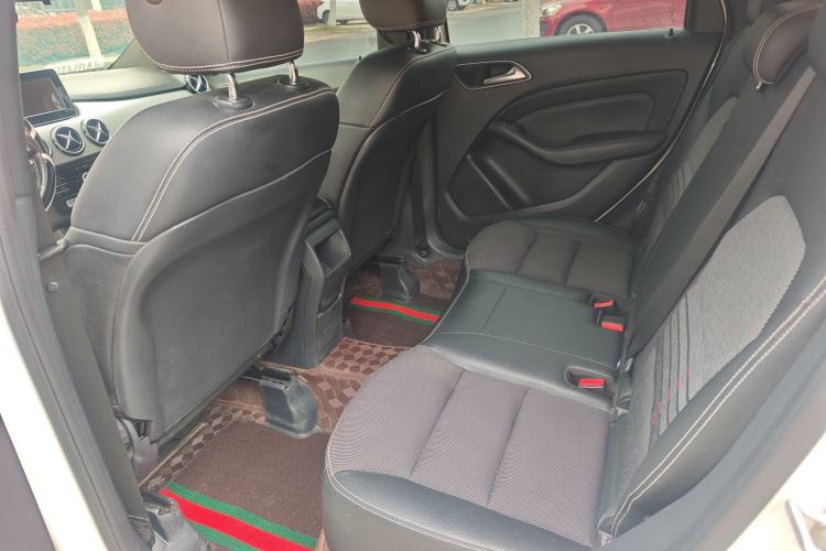 Used Mercedes-Benz B-Class 2015 B 200 Sport Edition Interior 3