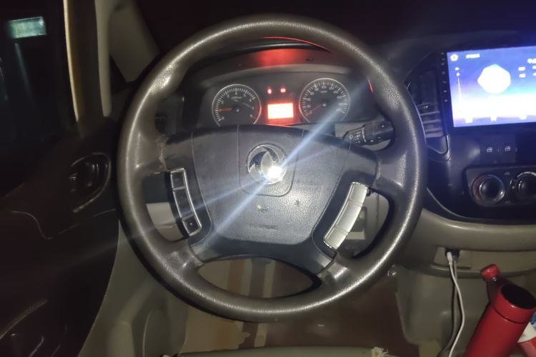 Used FORTHING Lingzhi 2016 M3 1.6L 7-Seater Luxury Model China IV Standard Steering Wheel