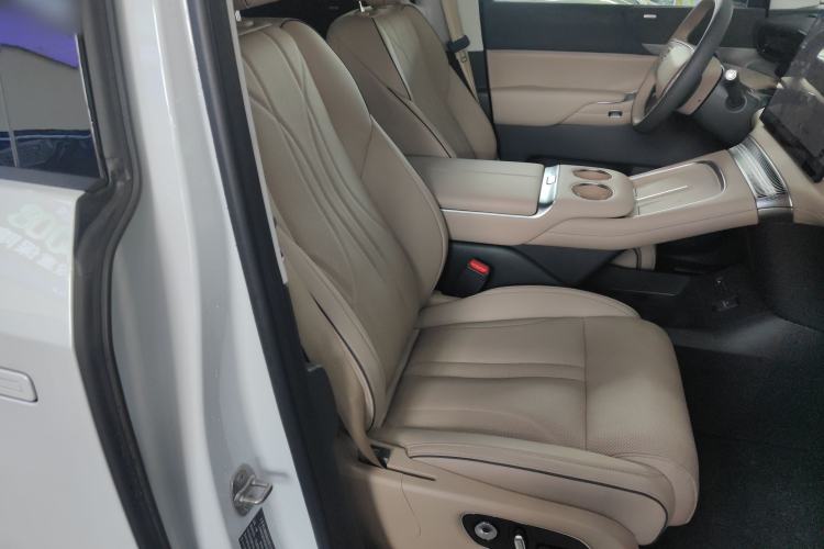 Used XPeng X9 2025 740 Ultra-Long Range Max Right Front Seat