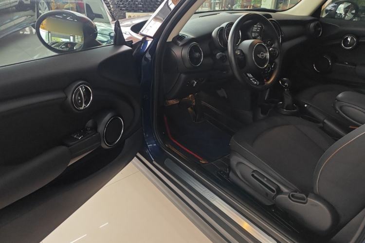 Used MINI 2016 1.2T ONE Pioneer Edition
