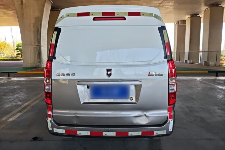 Used Jinbei New Hiace X30L 2022 1.5L Super Enjoyment Edition Air-Conditioning-Free Van China VI Standard SWC15M Rear