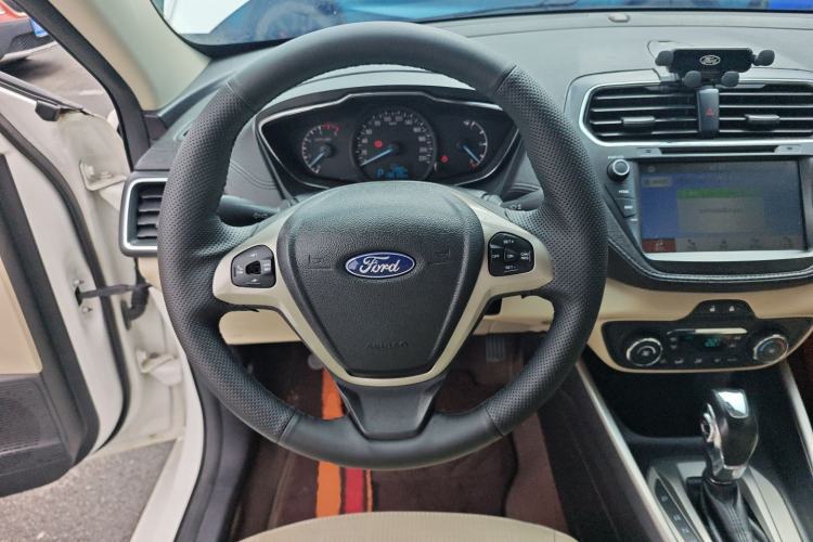 Used Ford Escort 2015 1.5L Automatic Fashion Model Steering Wheel