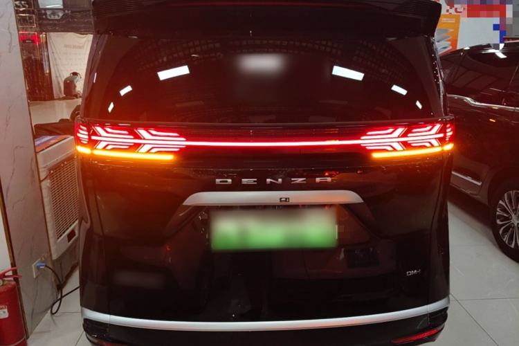 Used Denza D9 2024 DM-i 970 Luxury Model