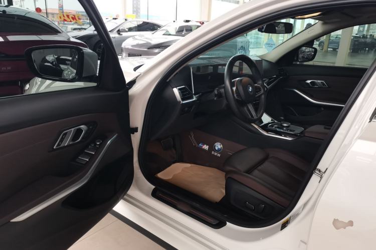 Used BMW i3 2024 eDrive 35 L
