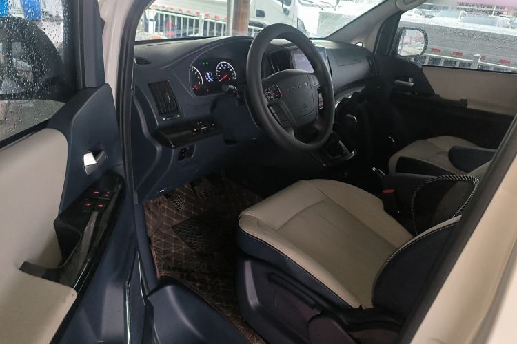 Used FORTHING Lingzhi PLUS 2024 1.5T Manual Luxury 7-Seater
