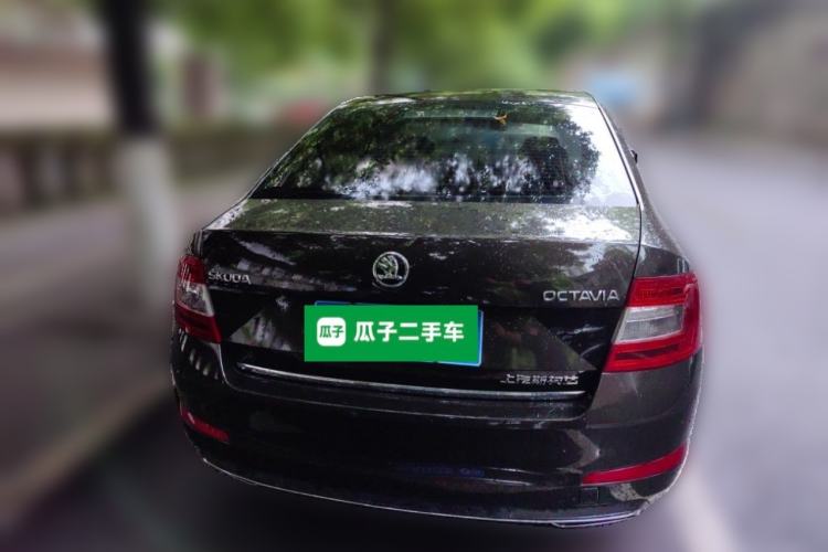 Used Skoda Octavia 2017 1.6L Manual Front-Wheel-Drive Version