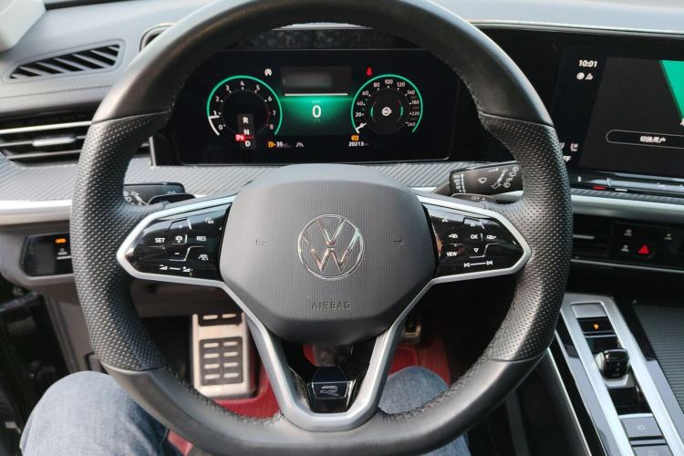 Used Volkswagen Tavendor 2024 380TSI All-Wheel-Drive R-Line Cruise Premium Edition
