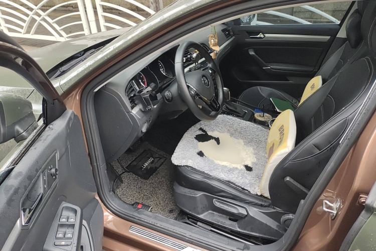 Used Volkswagen Lamando 2017 280TSI DSG Comfort Edition
