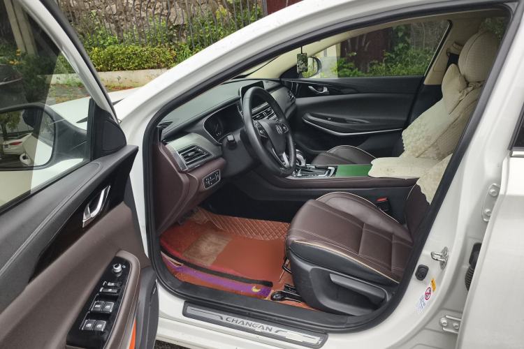 Used CHANGAN Raeton CC 2018 1.5T Automatic Haoya Model Guangmang Edition China V Standard Driver Seat