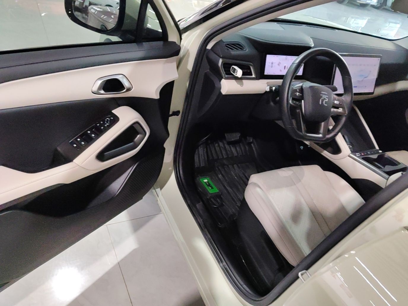 BYD Yuan UP 2025 Intelligent Driving Version 401 KM Dynamic Edition — снимка 18