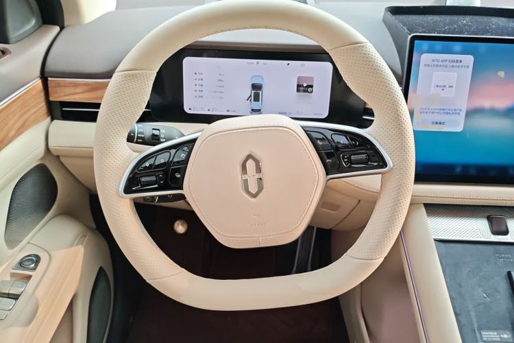 Used Hima AITO M7 2024 1.5T Intelligent Drive 4x4 Max Edition 6 Seats Steering Wheel