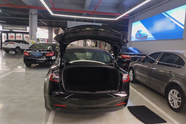 Used Tesla Model 3 2022 Rear-Wheel-Drive Version Trunk