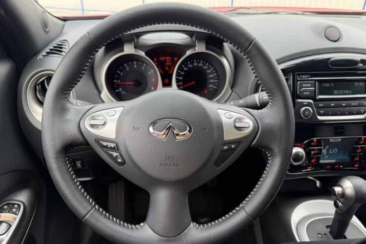 Used Infiniti ESQ 2014 1.6L Spontaneous Edition