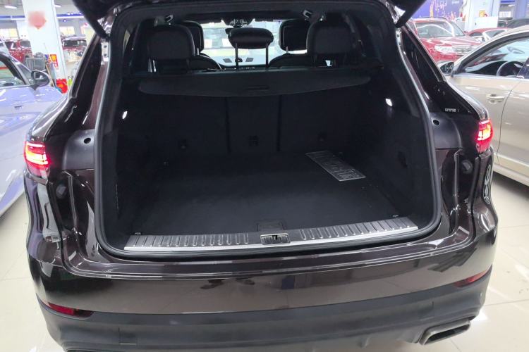 Used Porsche Cayenne 2018 Cayenne 3.0T Trunk