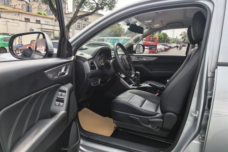 Used Great Wall Poer 2019 2.0T Commercial Version Manual Diesel Two-Wheel Drive Elite Long-Box GW4D20M Driver Seat