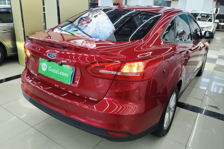 Used Ford Focus 2018 Sedan Classic 1.6L Automatic Trendy SmartDrive Edition