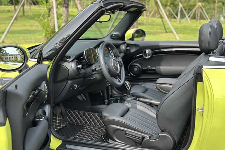 Used MINI MINI 2023 Second Facelift 2.0T COOPER S CABRIO Artist