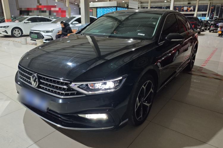 Used Volkswagen Magotan 2023 2 Million Units Limited Edition 330TSI DSG Leading Version
