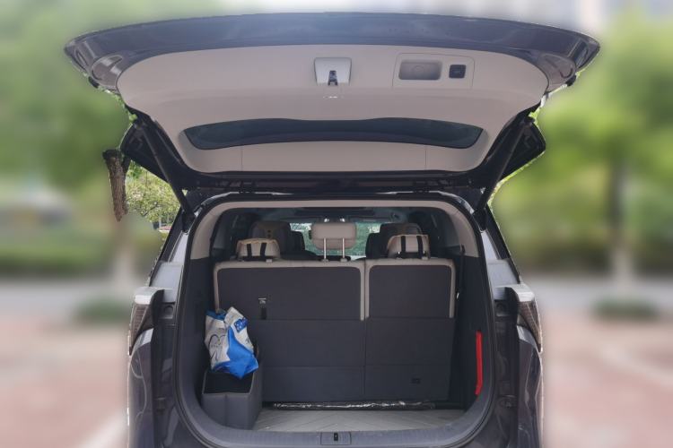 Used Buick GL8 2025 Lu Zun Deluxe Edition Trunk