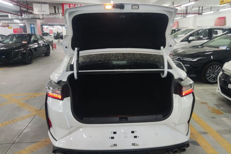 Used Dongfeng Aeolus Yixuan 2023 Mach Edition 1.5L Automatic Chasing Shadow Version
