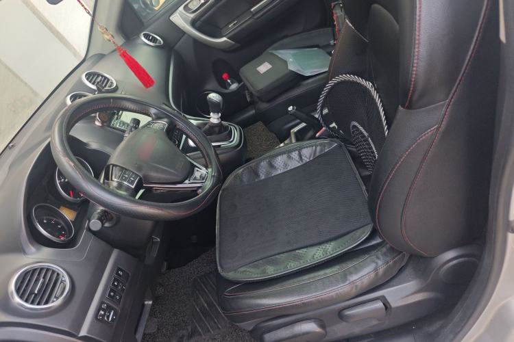 Used Haval H6 2015 Upgraded Model 1.5T Manual Two-Wheel Drive Elite Version