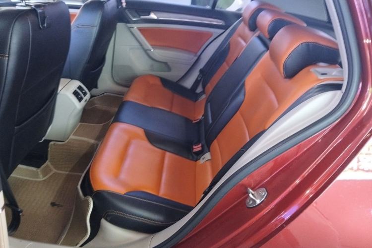 Used Volkswagen Golf 2016 230TSI Automatic Comfort Version
