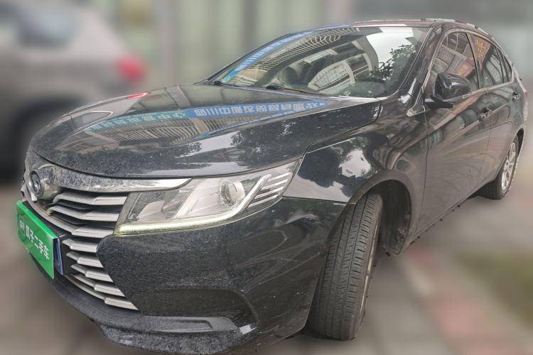 Used Soueast A5 Wing Dance 2019 1.5L Manual Luxury Version China V Standard